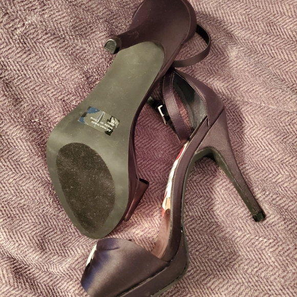 Alfani evening heels - Picture 3 of 3